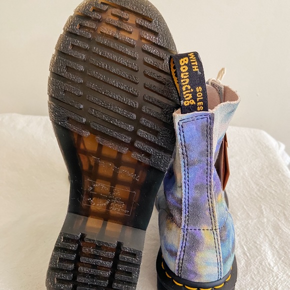 Dr. Martens 1460 Pascal tie dye leather boots Women size 7 - Picture 3 of 4